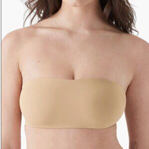 True & Co Strapless Bandeau Bra Medium Nude Beige Wireless Seamless 14922 FLAW